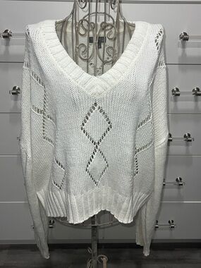 Cupcake Clothing LTD Open-Knit White V-Neck Cropped Sweater, size XL